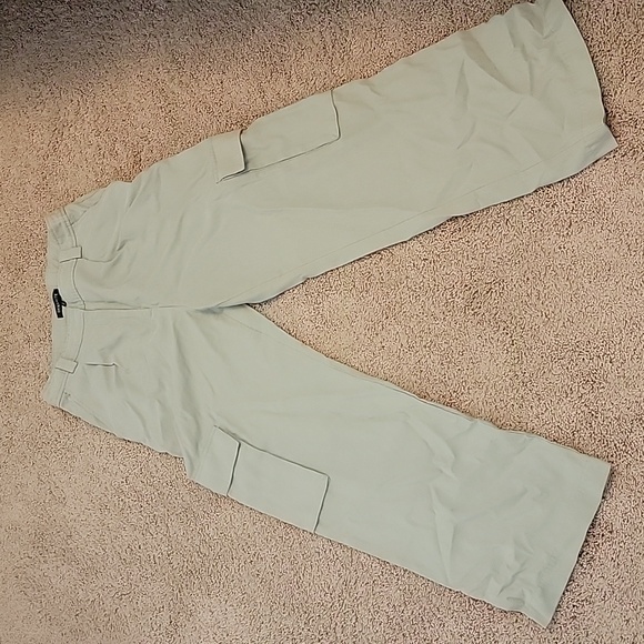 NWOT wide leg cargo pants - Picture 1 of 7